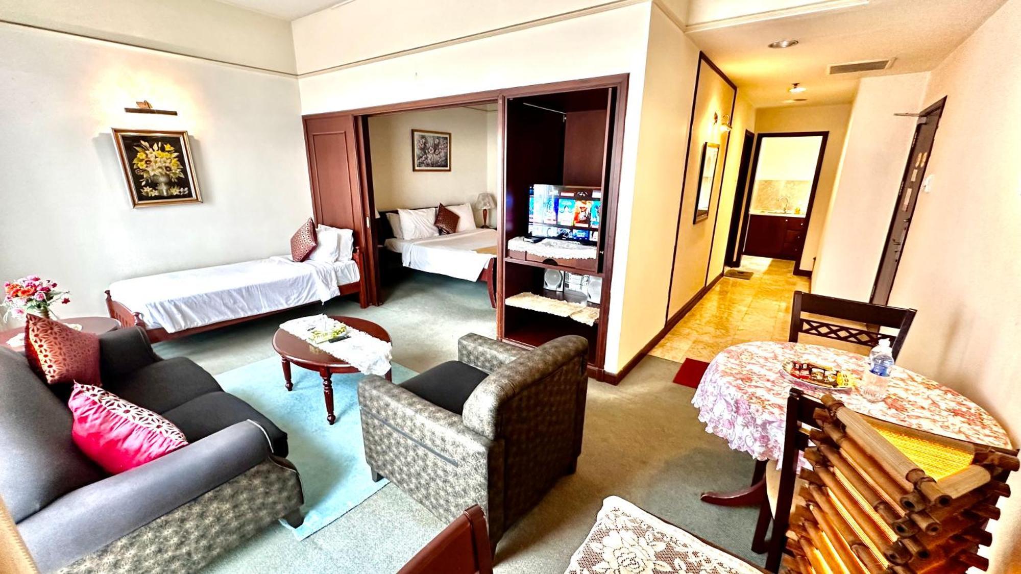 Rj Service At Times Square Apartment *